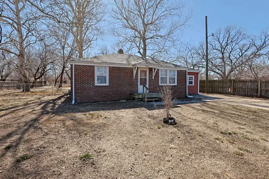 525 W 48th St N, Wichita, KS 67204 - #3