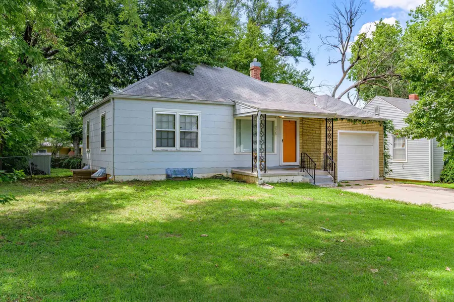 2023 S Terrace Dr, Wichita, KS 67218-5043 - #2