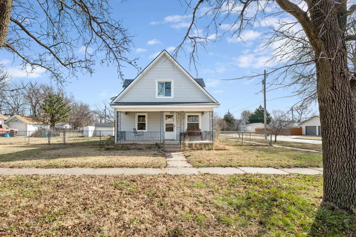 200 N Sedgwick St, Wichita, KS 67203 - #1