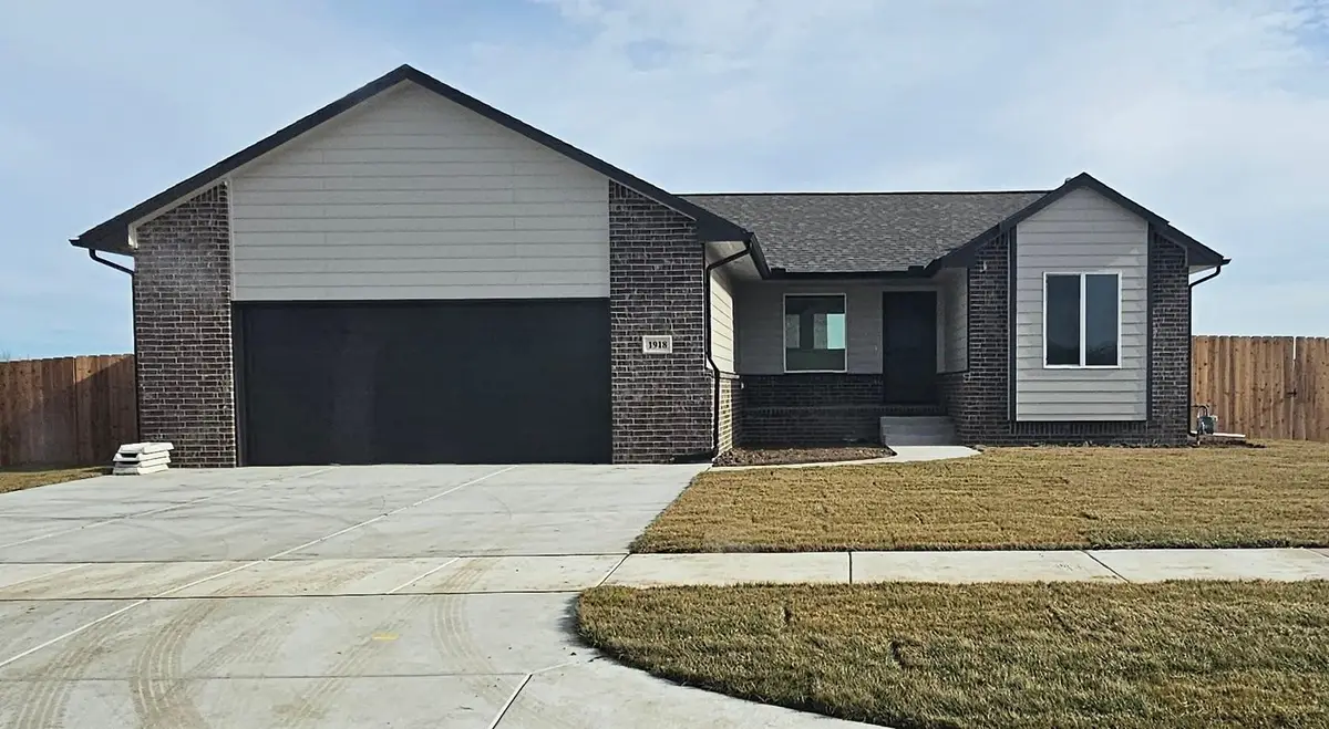 10696 Sondra, Maize, KS 67101 - #1