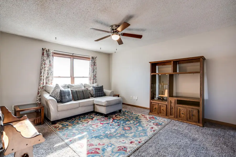 419 N Anna St, Wichita, KS 67212 - #2