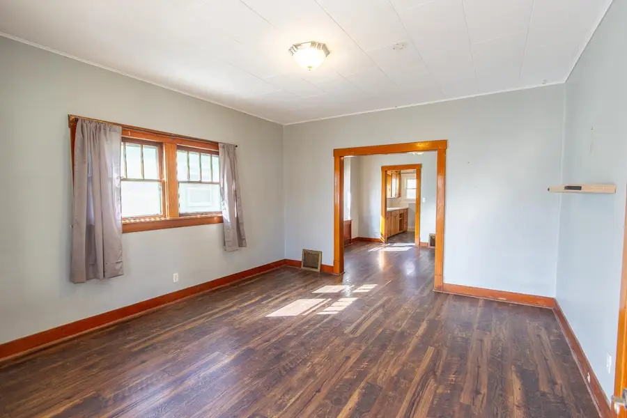 932 S 5th St, Salina, KS 67401 - #3