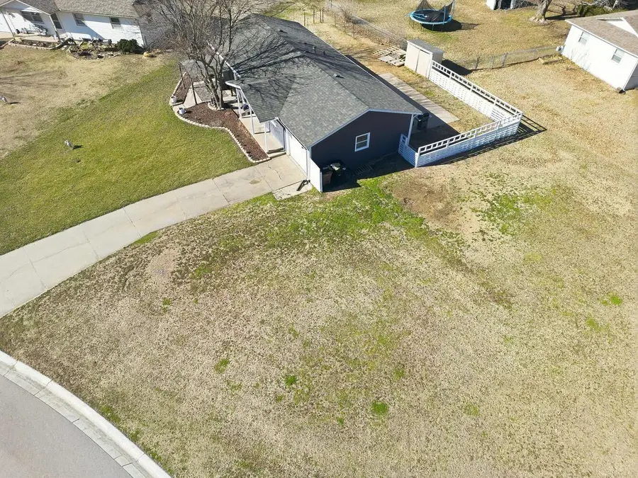 523 Circle Ct, Burrton, KS 67020 - #3