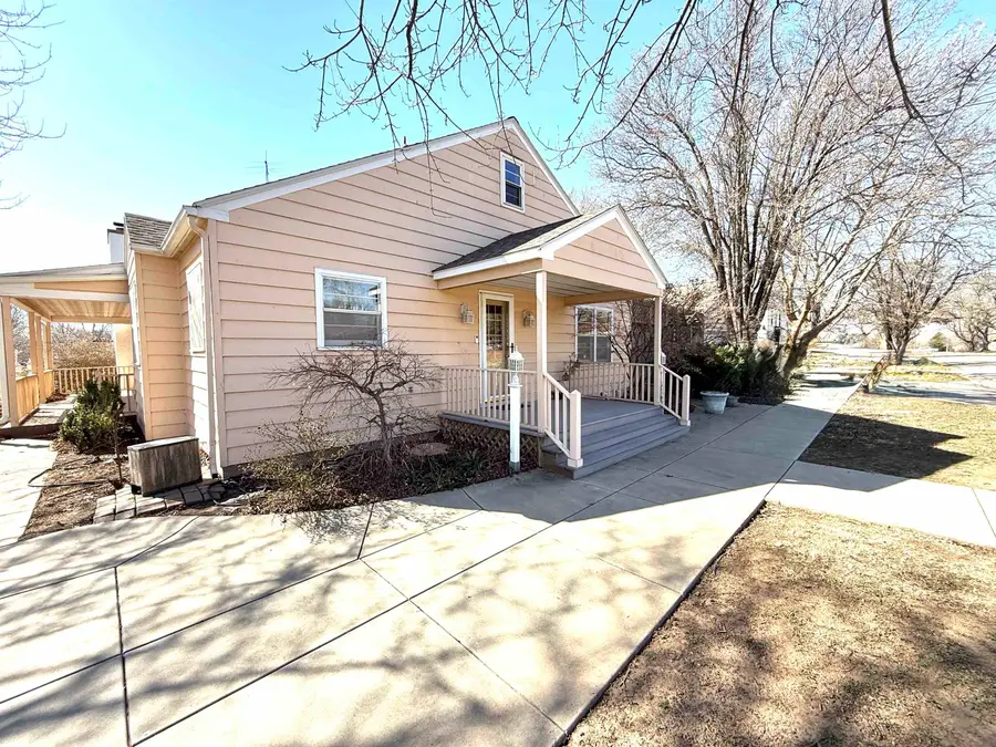 624 N Springfield, Anthony, KS 67003 - #3