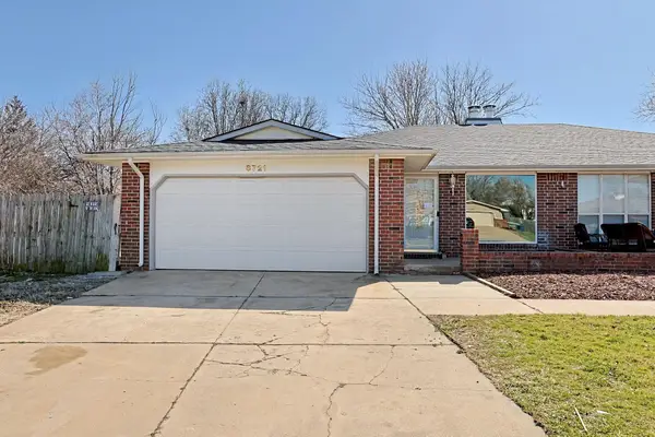 8721 E Lockmoor Circle, Wichita, KS 67207