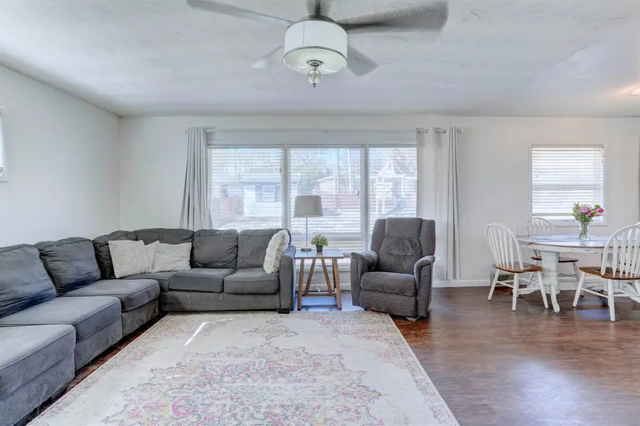 2221 Edgemont Dr, Arkansas City, KS 67005 - #3