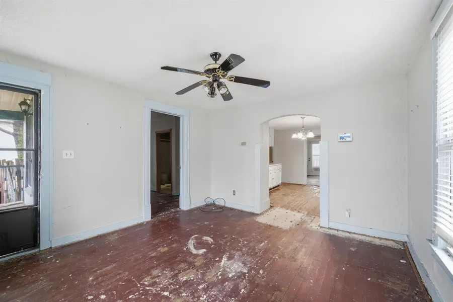 1308 S Market St, Wichita, KS 67211 - #3