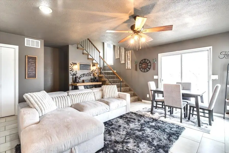 1047 N Lakewind St, Wichita, KS 67212 - #3