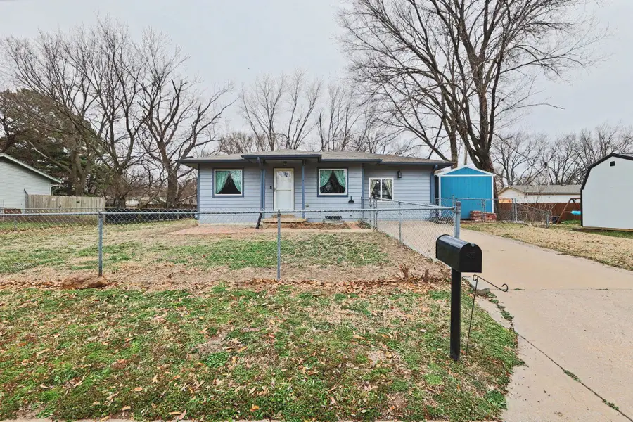 515 Franklin Ave, Mulvane, KS 67110 - #2