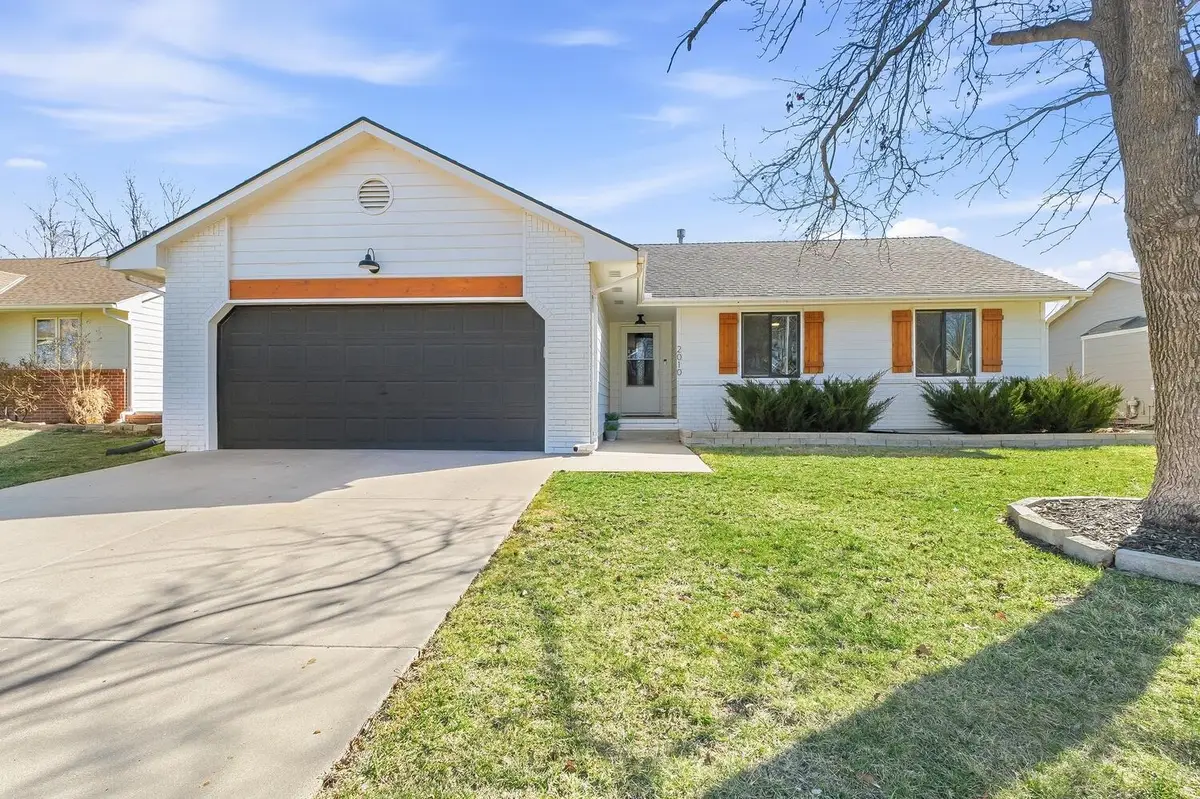 2010 N Woodchuck St, Wichita, KS 67212 - #1
