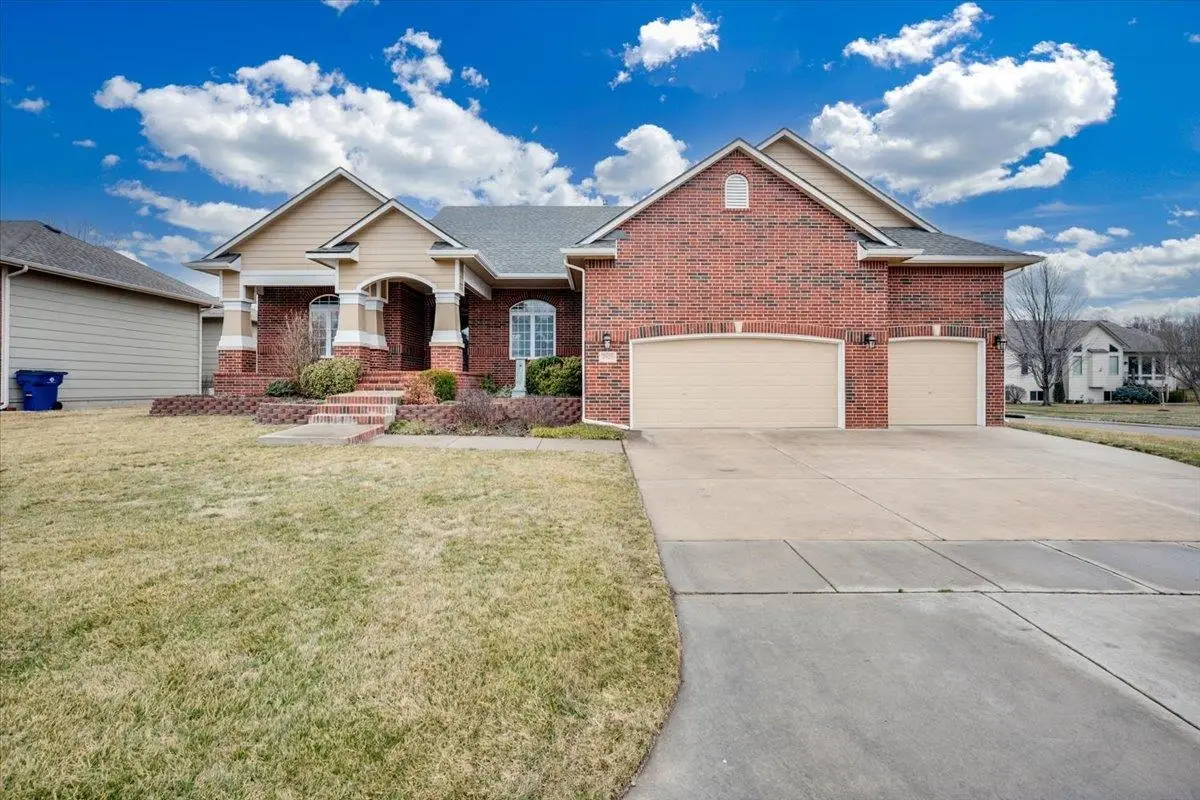2925 N Pepper Ridge Ct, Wichita, KS 67205 - #1