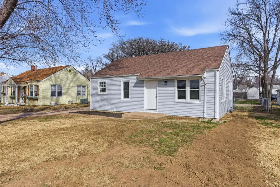 1734 S Madison Ave, Wichita, KS 67211 - #2