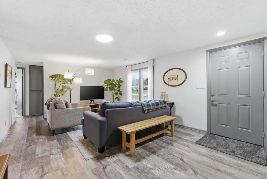 810 N Anna St, Wichita, KS 67212 - #3