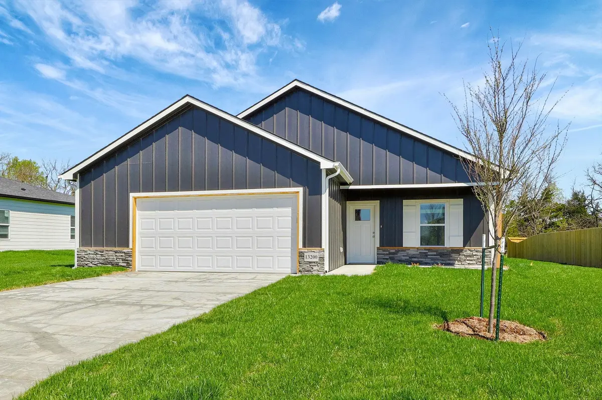 2880 S Maize Ct, Wichita, KS 67215 - #1