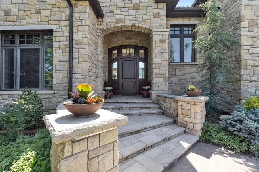 2324 N Rosemont Ct, Wichita, KS 67228 - #2