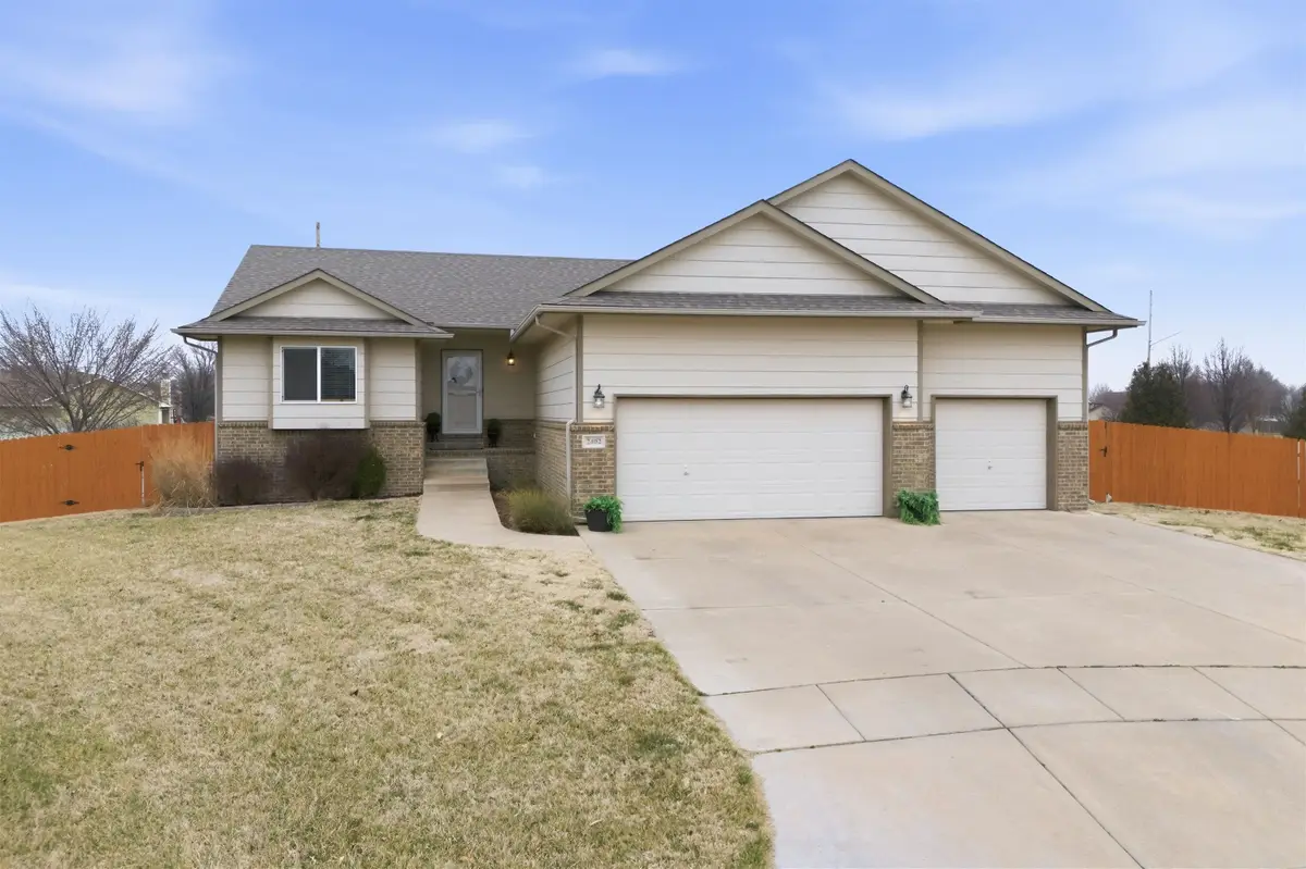 2402 S Fieldcrest, Wichita, KS 67215 - #1
