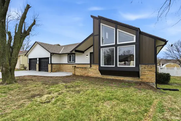 2225 S Capri Ln, Wichita, KS 67207