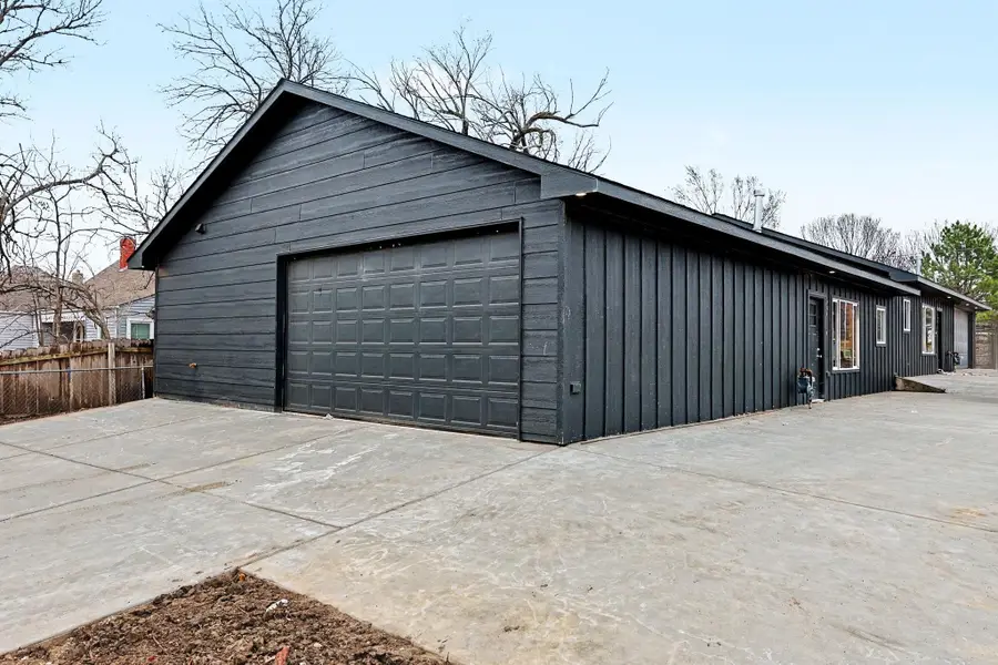 1904 N Lorraine Ave, Wichita, KS 67214 - #2