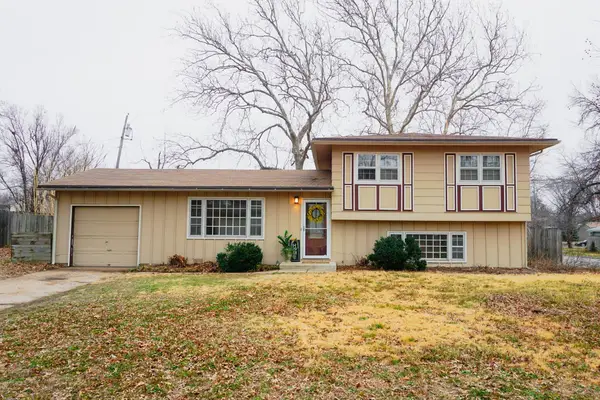 7300 W Warren St, Wichita, KS 67212