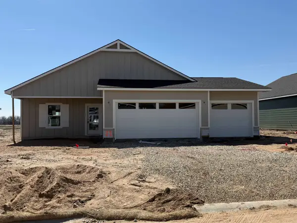 2888 S Maize Ct, Wichita, KS 67215