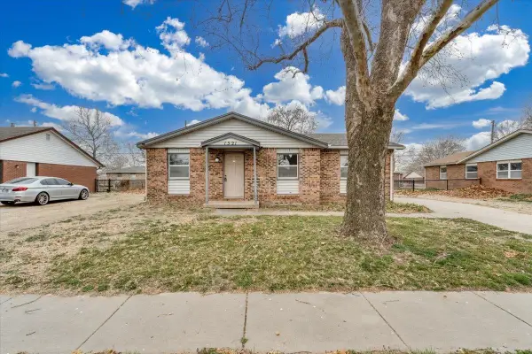 1521 E Catalina St, Wichita, KS 67216