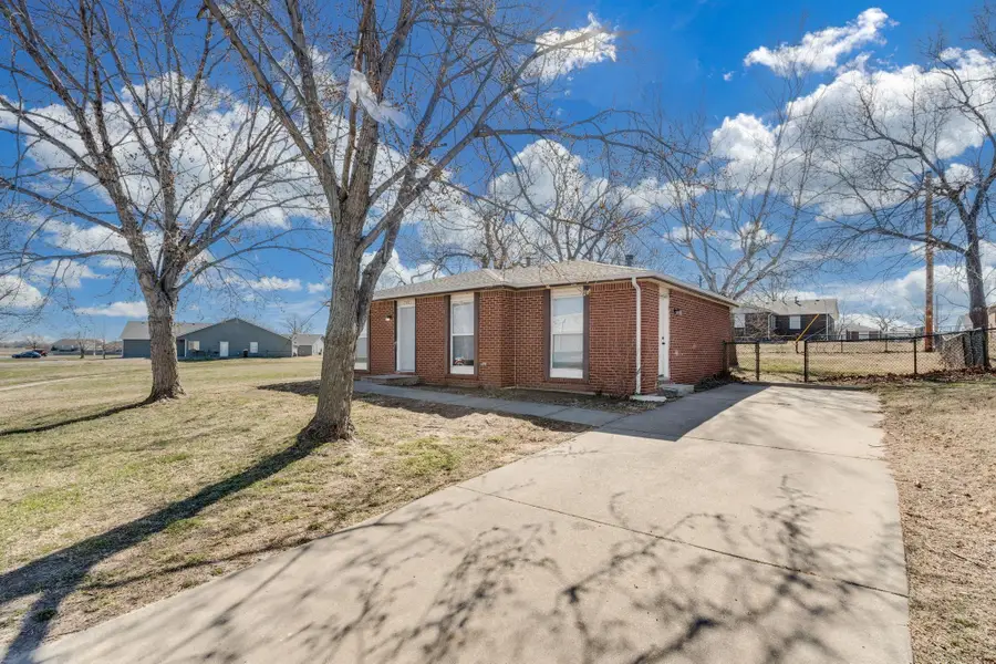 7001 W Newell St, Wichita, KS 67212 - #2