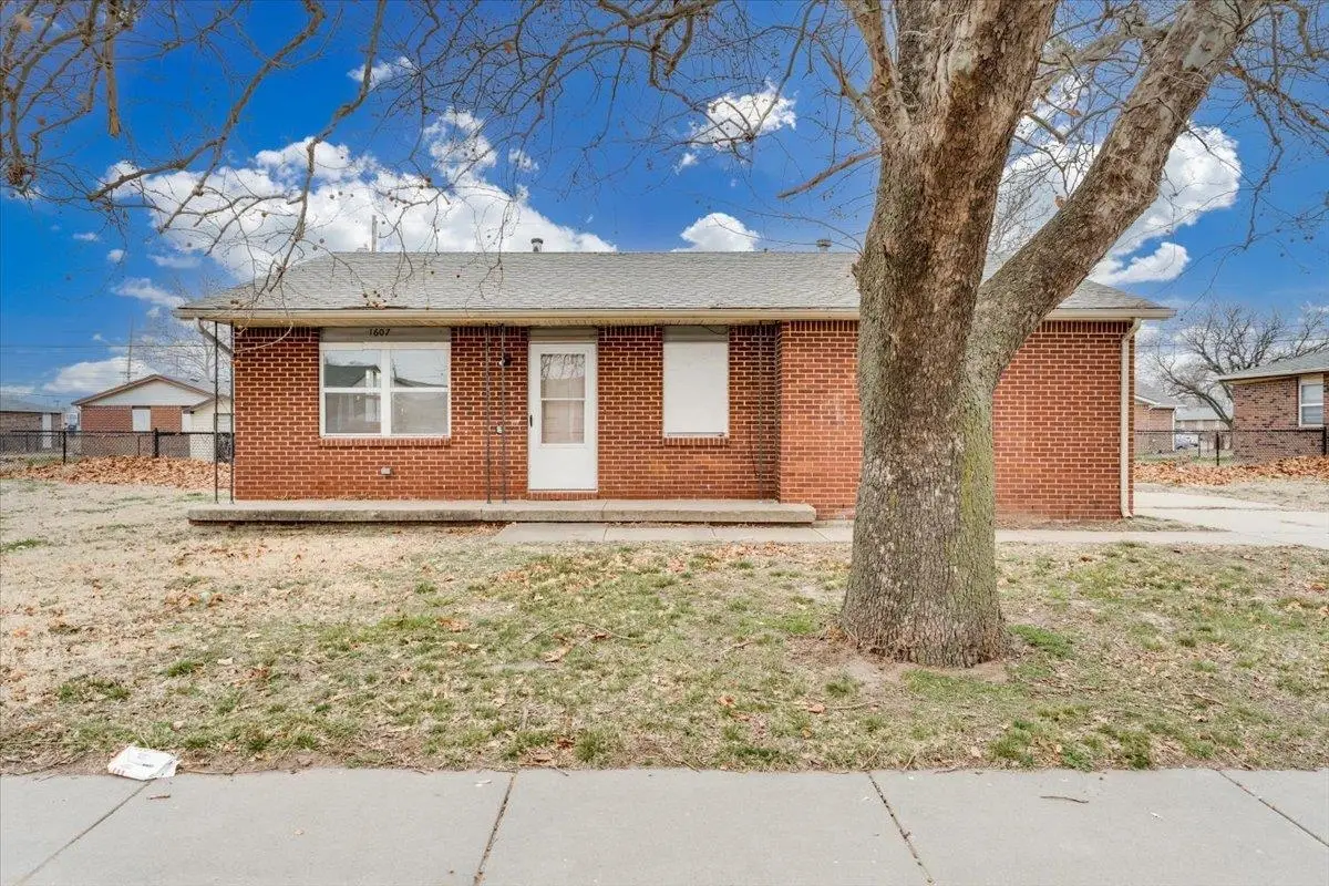 1607 E Catalina St, Wichita, KS 67216 - #1