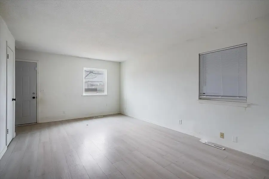 1507 E Berkeley, Wichita, KS 67216 - #2