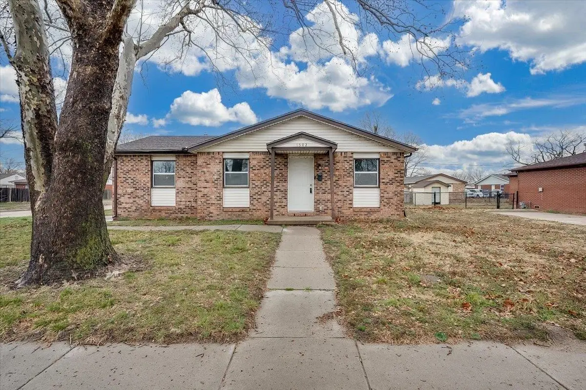 1502 E Catalina St, Wichita, KS 67216 - #1