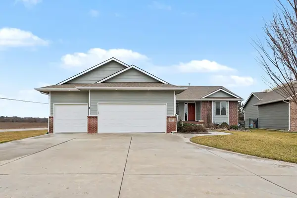 111 W Capstone Ct, Andover, KS 67002