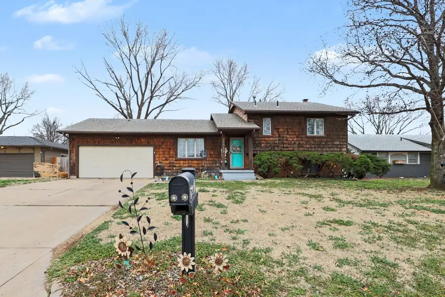 1518 E Carolyn St, Derby, KS 67037 - #2