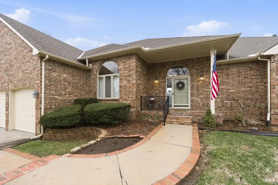 15 E Flanigan Dr, Augusta, KS 67010 - #2