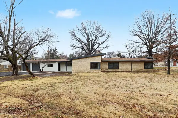 12 E Sequoia Dr, Wichita, KS 67206