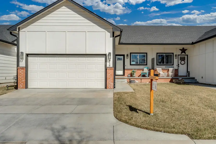 918 N Bayshore St, Wichita, KS 67212 - #2