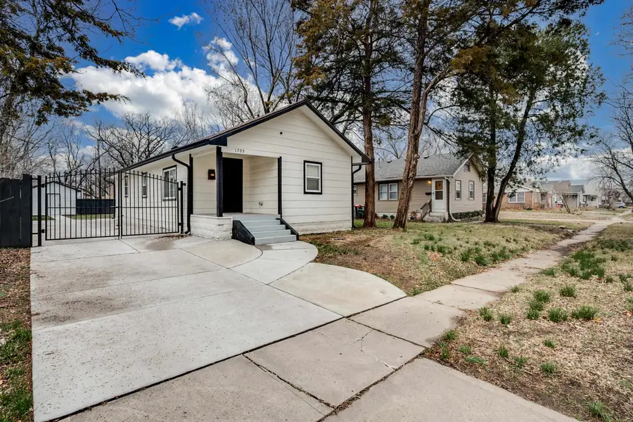 1705 S Greenwood Ave, Wichita, KS 67211 - #2