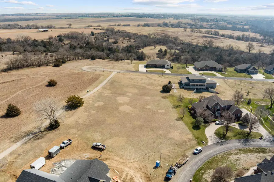 2541 Angus Ln, Salina, KS 67401 - #2