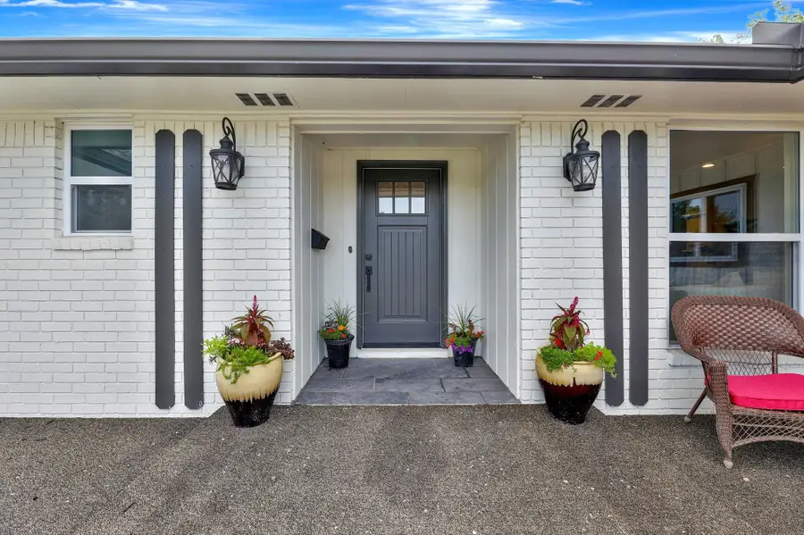 104 N Burr Oak Rd, Wichita, KS 67206 - #3