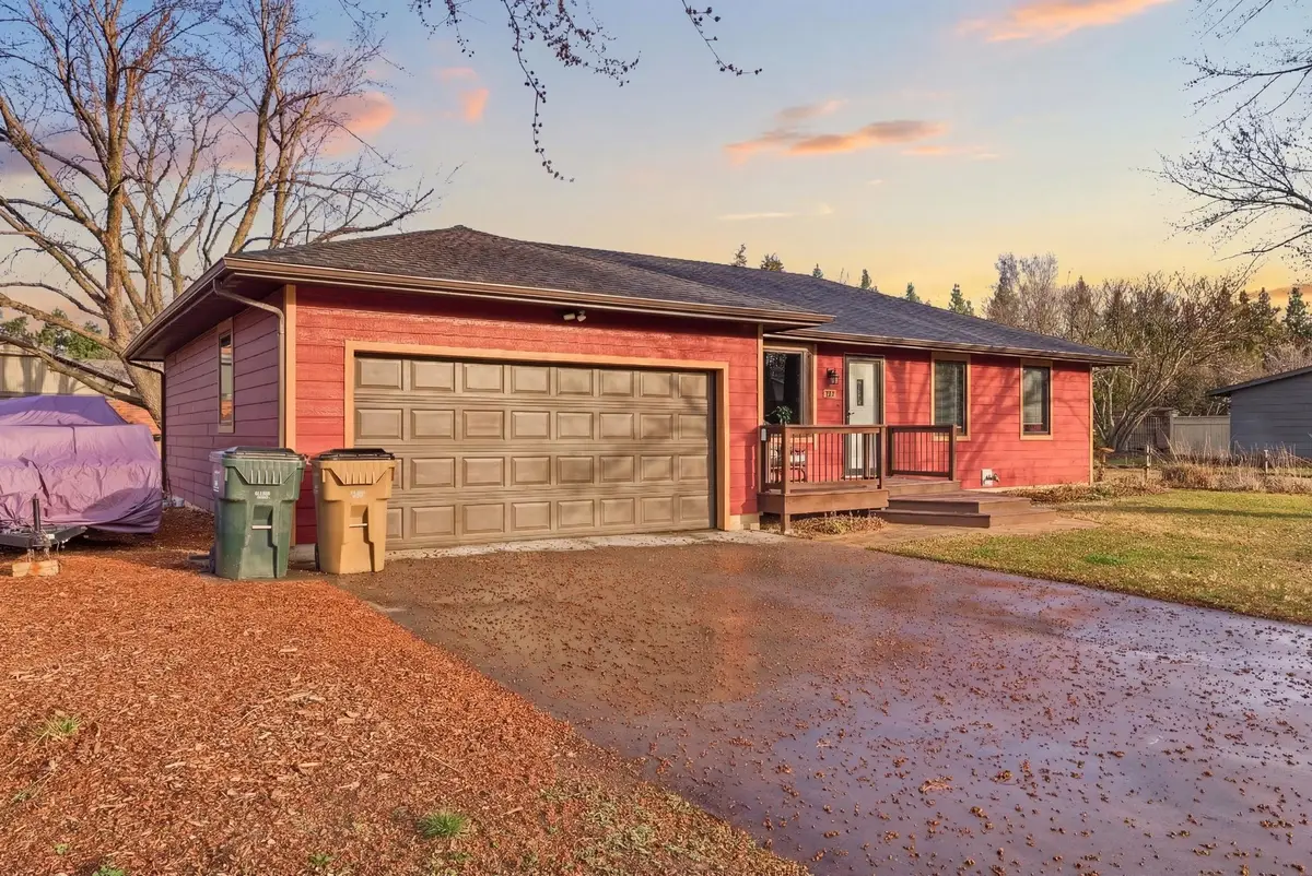 801 Random Rd, Hesston, KS 67062 - #1