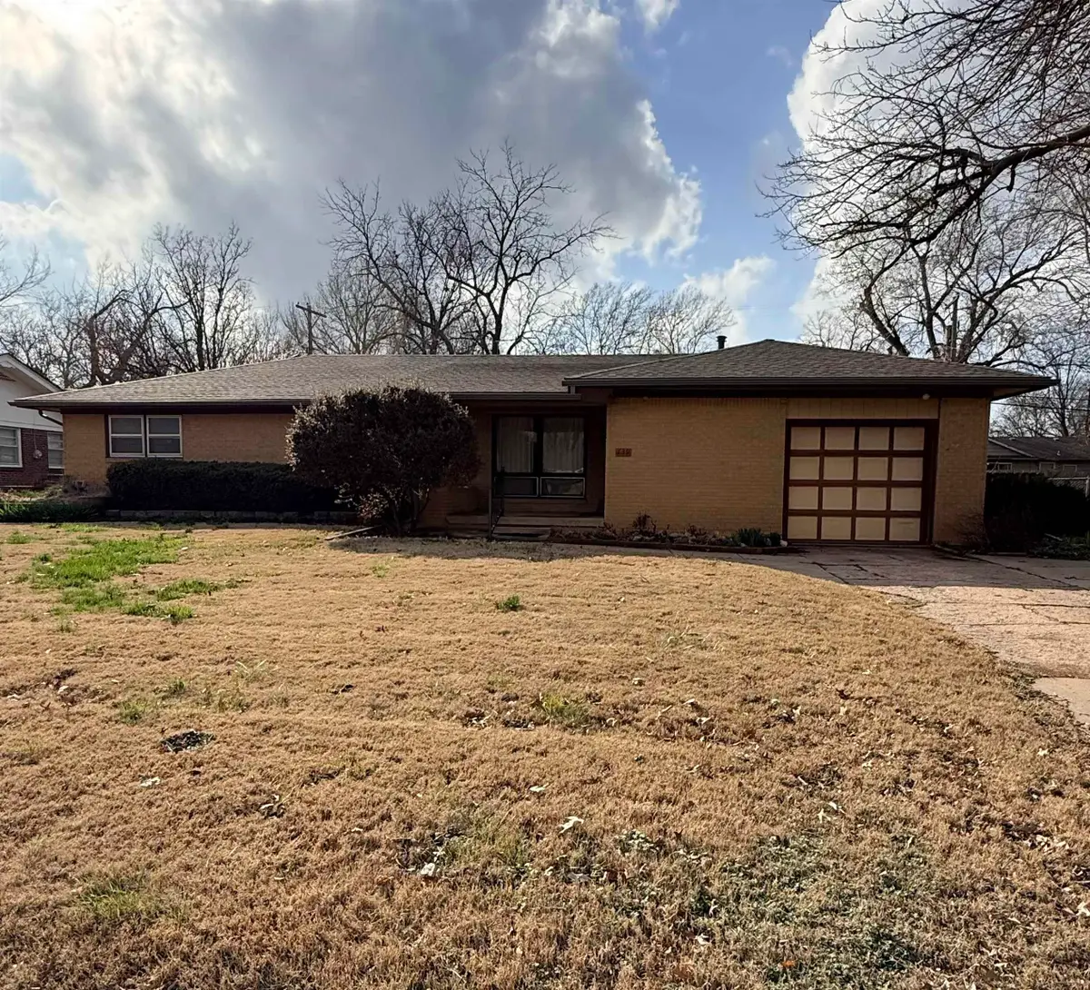 739 N Fairway Ave, Wichita, KS 67212 - #1