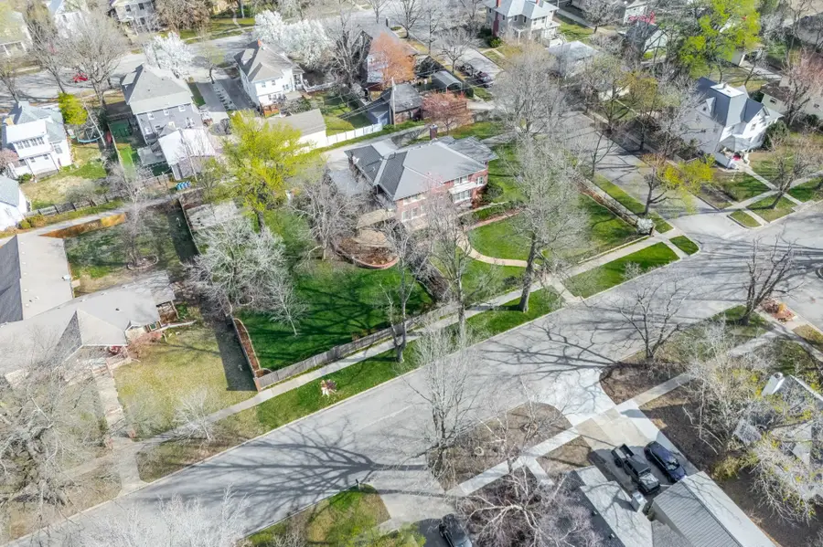 1316 E 10th, Winfield, KS 67156 - #3