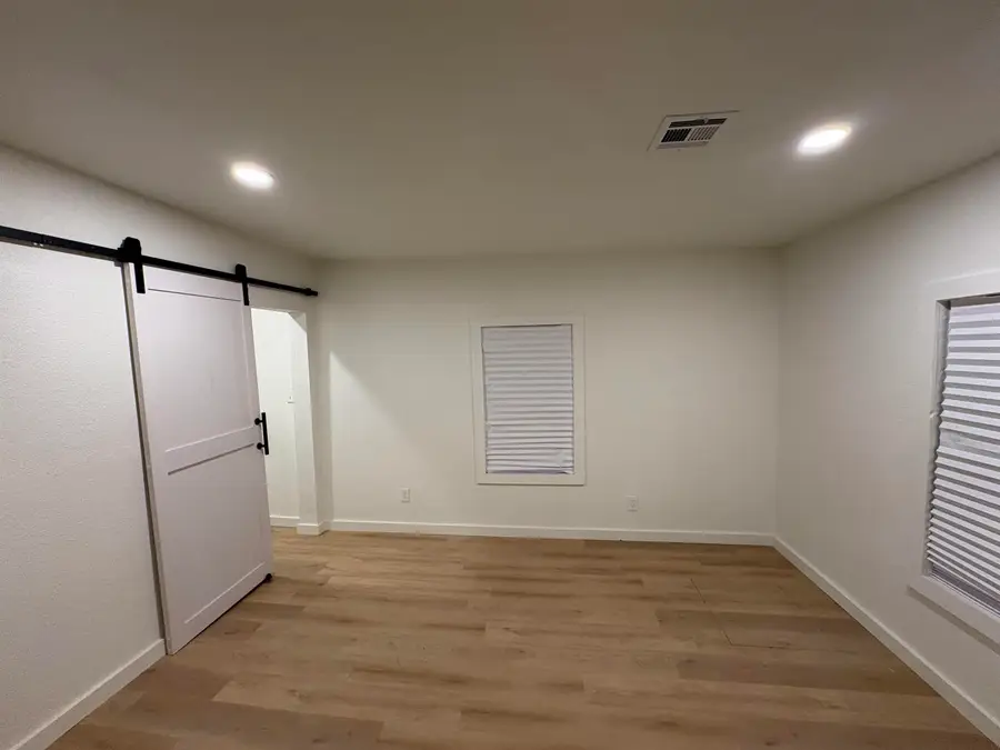 1030 N Piatt Ave, Wichita, KS 67214-3166 - #2