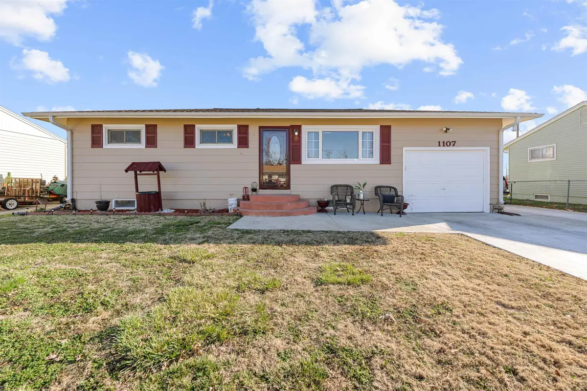 1107 Harold Ave, Salina, KS 67401 - #1