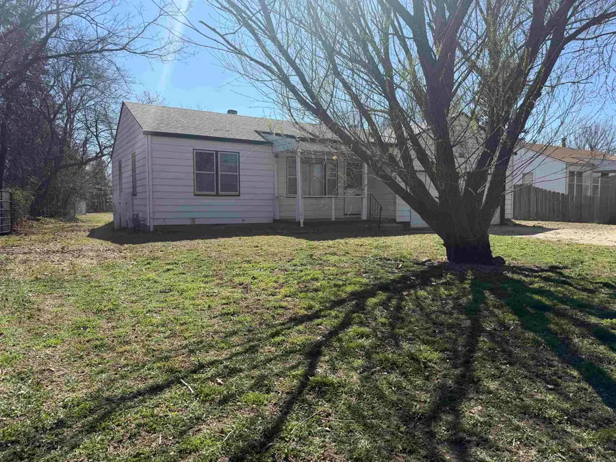 1521 E Alta, Wichita, KS 67216 - #2