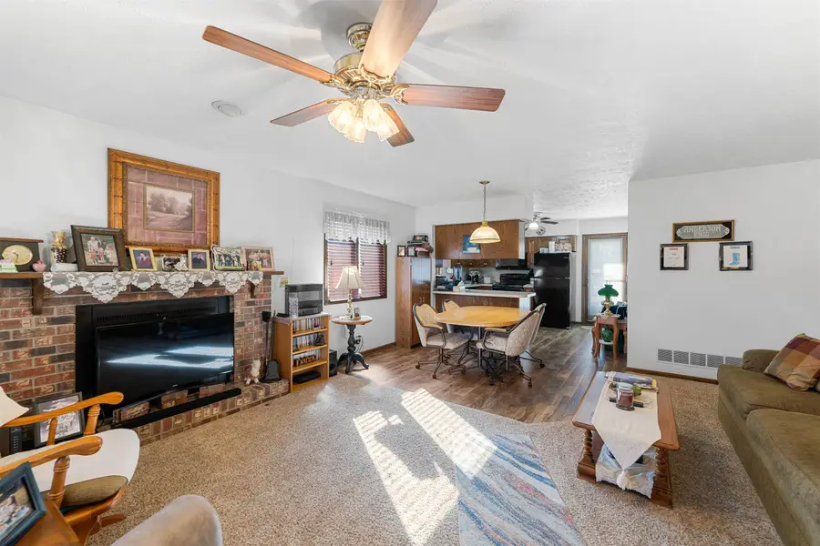 2406 Village Ln, Salina, KS 67401 - #3