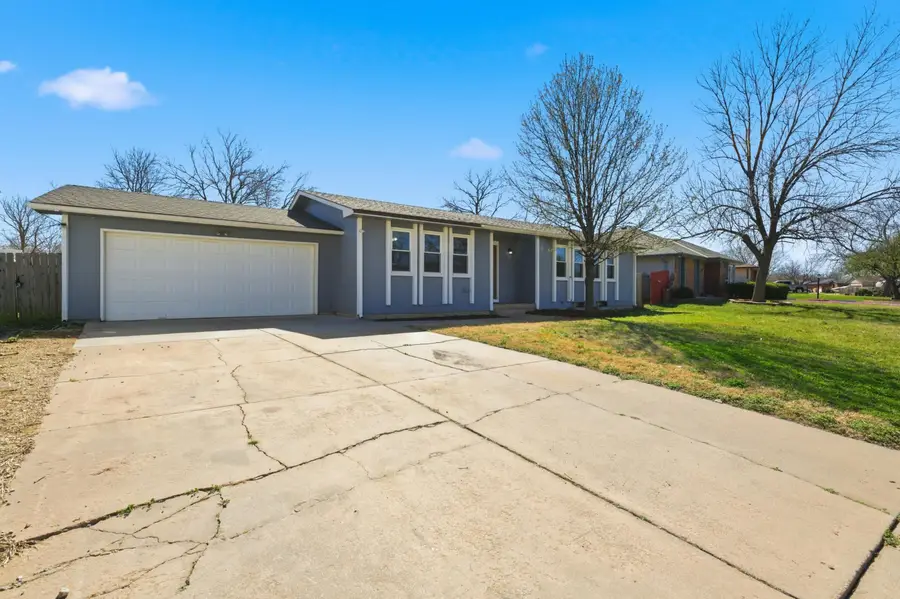 125 W Brazos Dr, Goddard, KS 67052 - #2