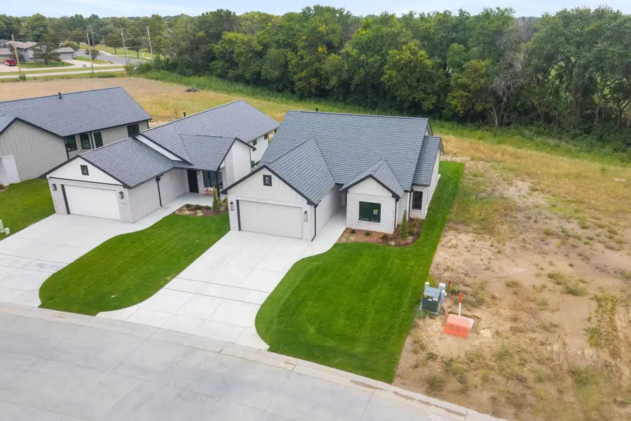 6126 N Hiebert Dr, Park City, KS 67219 - #2