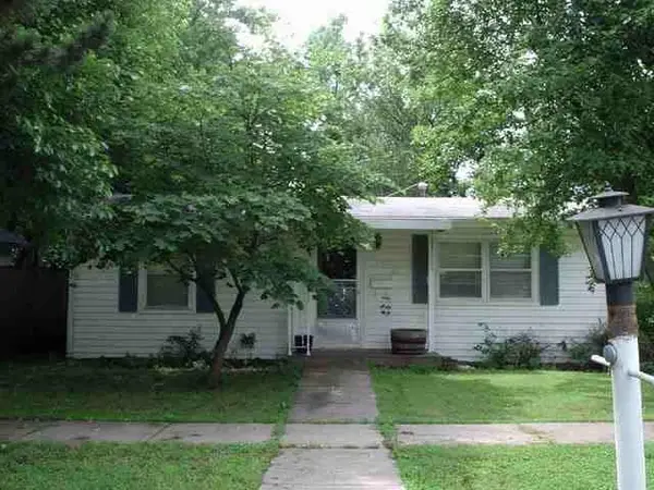 715 W 4th, Halstead, KS 67056