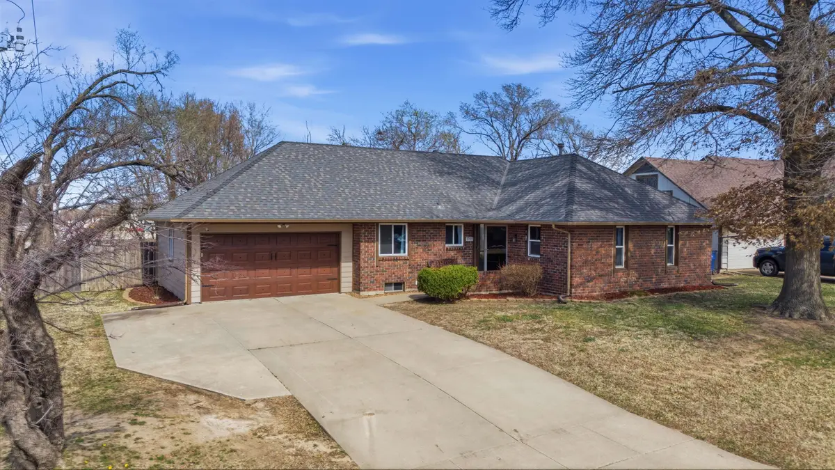 1702 E Beaumont St, Park City, KS 67219 - #1