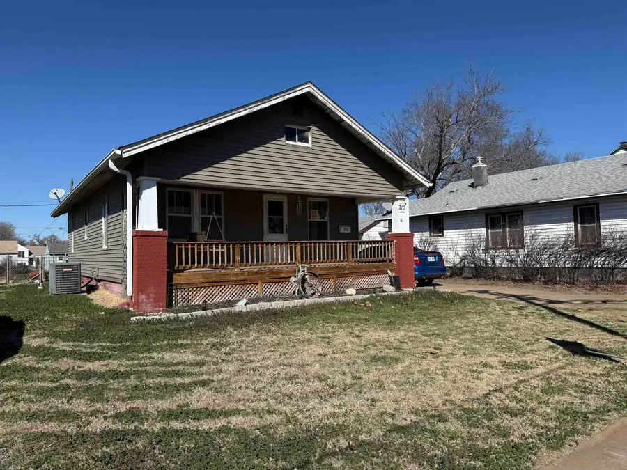 710 W Prescott Ave, Salina, KS 67401 - #2
