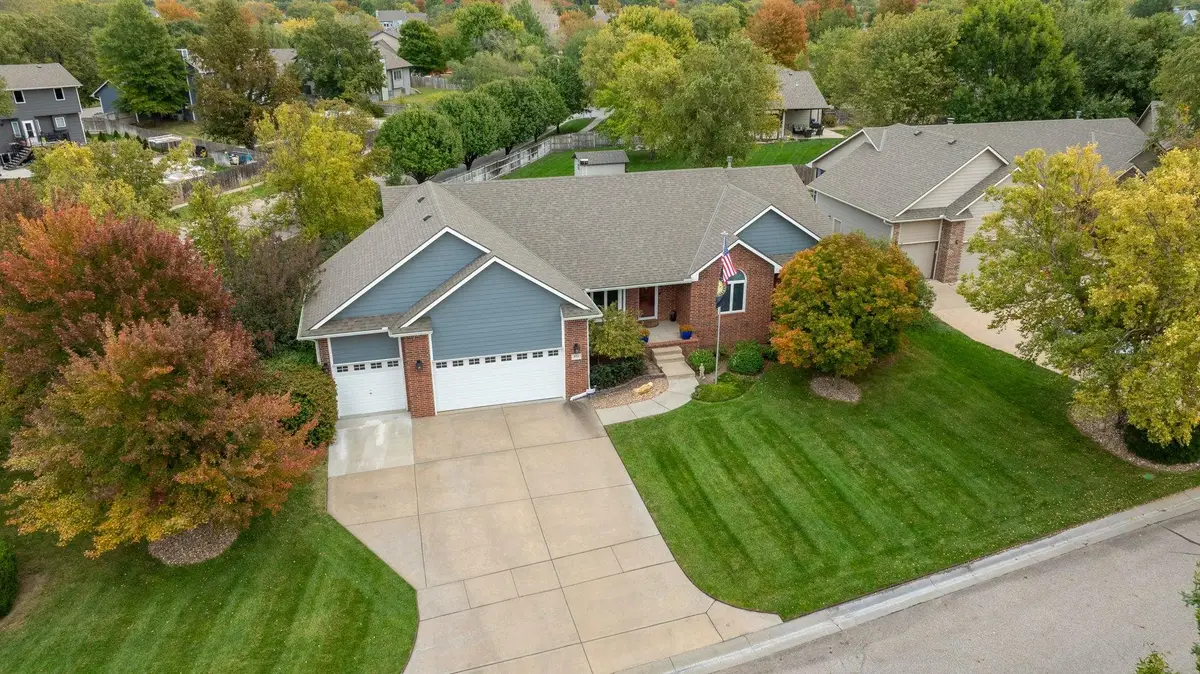 932 N Azure Cir, Wichita, KS 67235 - #1